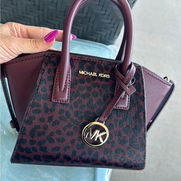 BRAND NEW MICHAEL KORS SATCHEL! - Picture 16 of 16